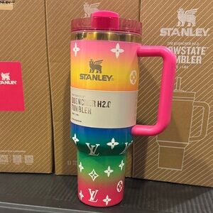 Stanley Pink and Green Quencher H2.0 Tumbler 40oz